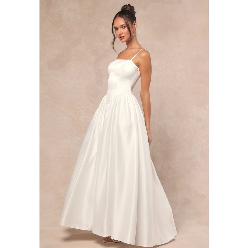 Lulus Bria White Satin Basque Waist Ballgown Silhouette Wedding Dress NWT Large